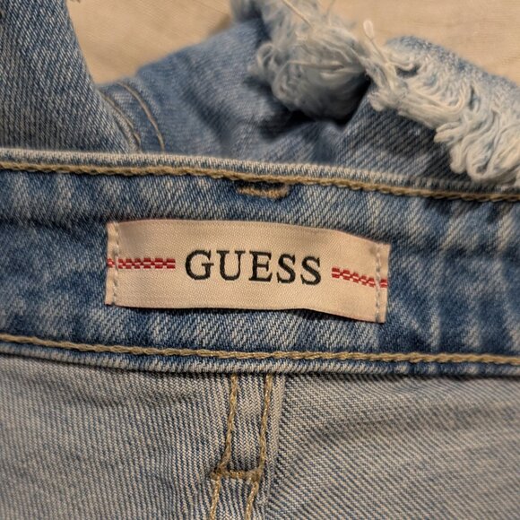 Guess Slightly Distressed Jean Shorts - Picture 4 of 5